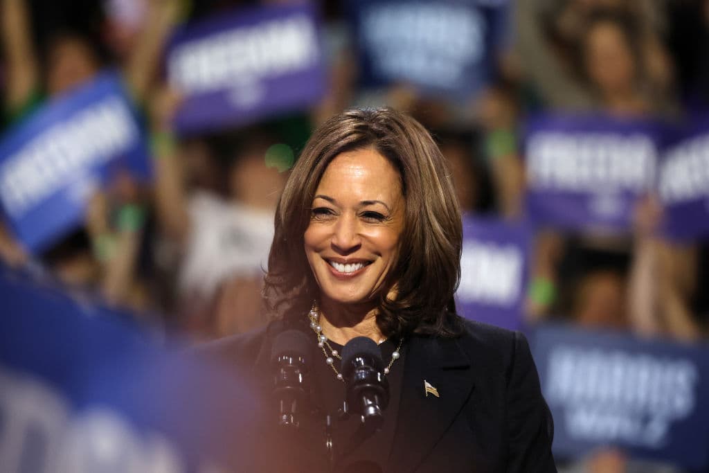 Harris Calls Trump âIncreasingly Unstable and Unhingedâ at Pa. Rally
