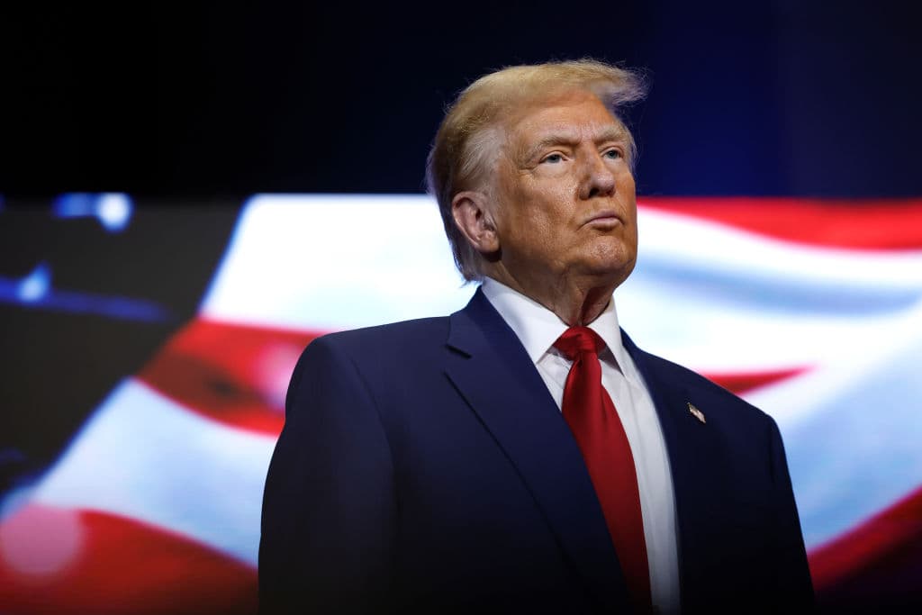 Trump Admin Places Hold on Federal Loans, Grants