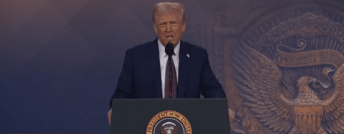 Trump Tells Davos Elites to Invest In US or Face Tariffs