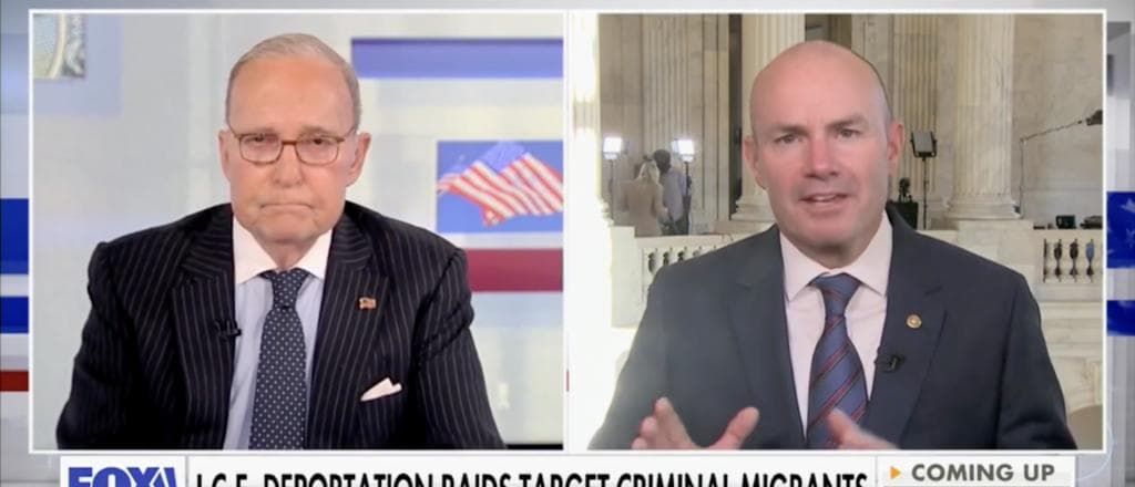 âLeft This Thing Wide Openâ: GOP Senator Says Trumpâs Immediate Border Moves Highlight Bidenâs âInexcusableâ Inaction