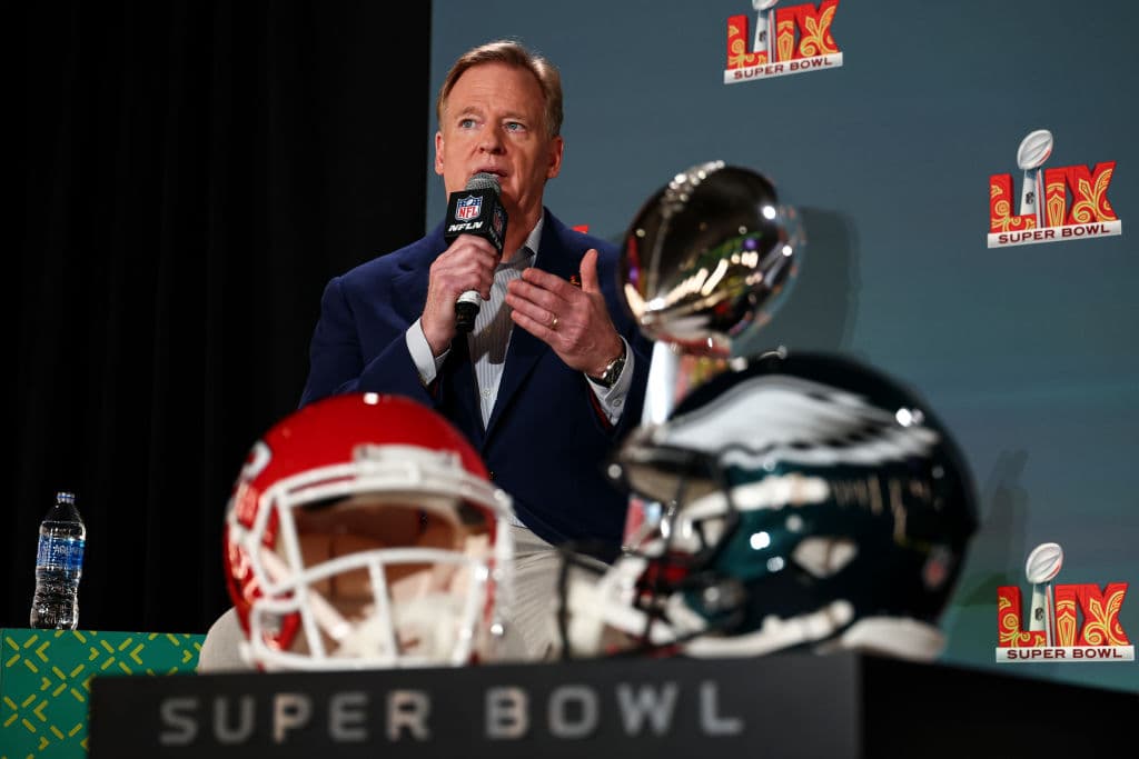 NFL to Remove āEnd Racismā Message in End Zone for Super Bowl: Report