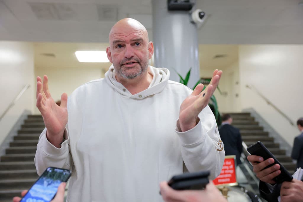 Fetterman Rails Against Dems for āUnhinged Petulanceā At Trumpās Speech