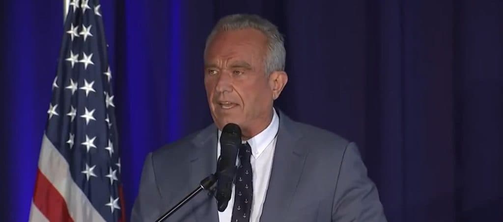 RFK Jr. Jokes About Being Red State Gov’s ‘Personal Trainer,’ Publicly Challenges Him to Drop 30 Lbs