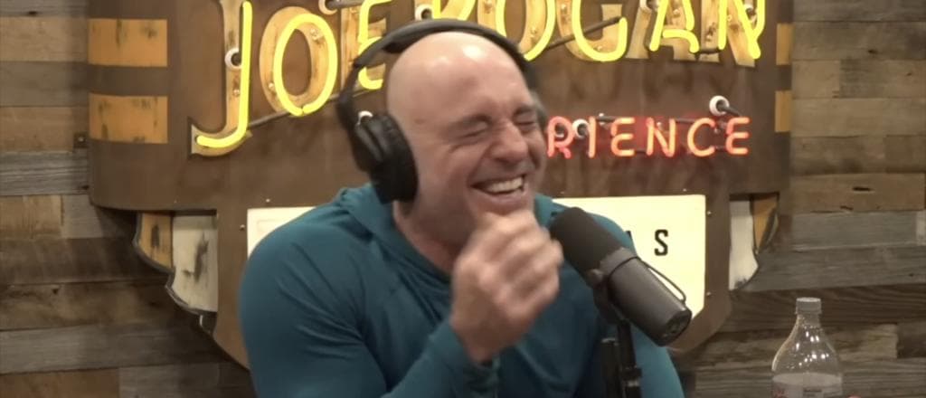 âYou F*cking Idiotsâ: Joe Rogan Canât Stop Laughing At Graph Labeling Him âRight Wingâ