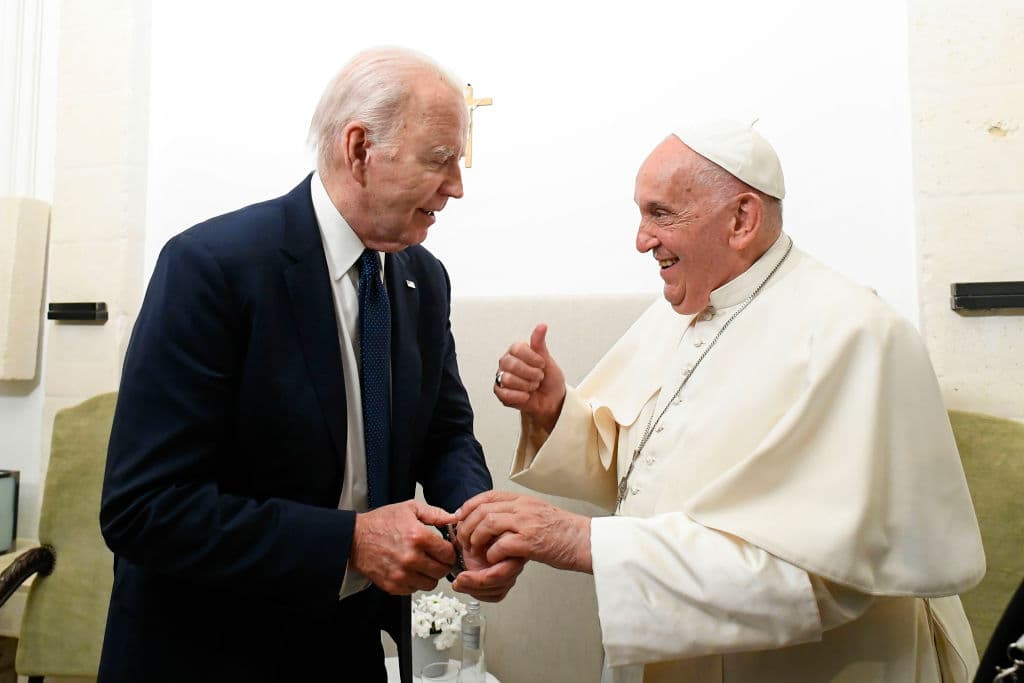 Biden to Attend Popeās Funeral: ReportĀ