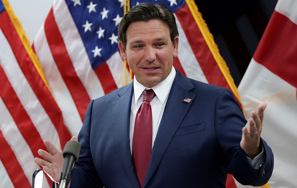 DeSantis Mocks Jeffriesâ Warning as Florida Redistricting Battle Intensifies: âBe My Guestâ