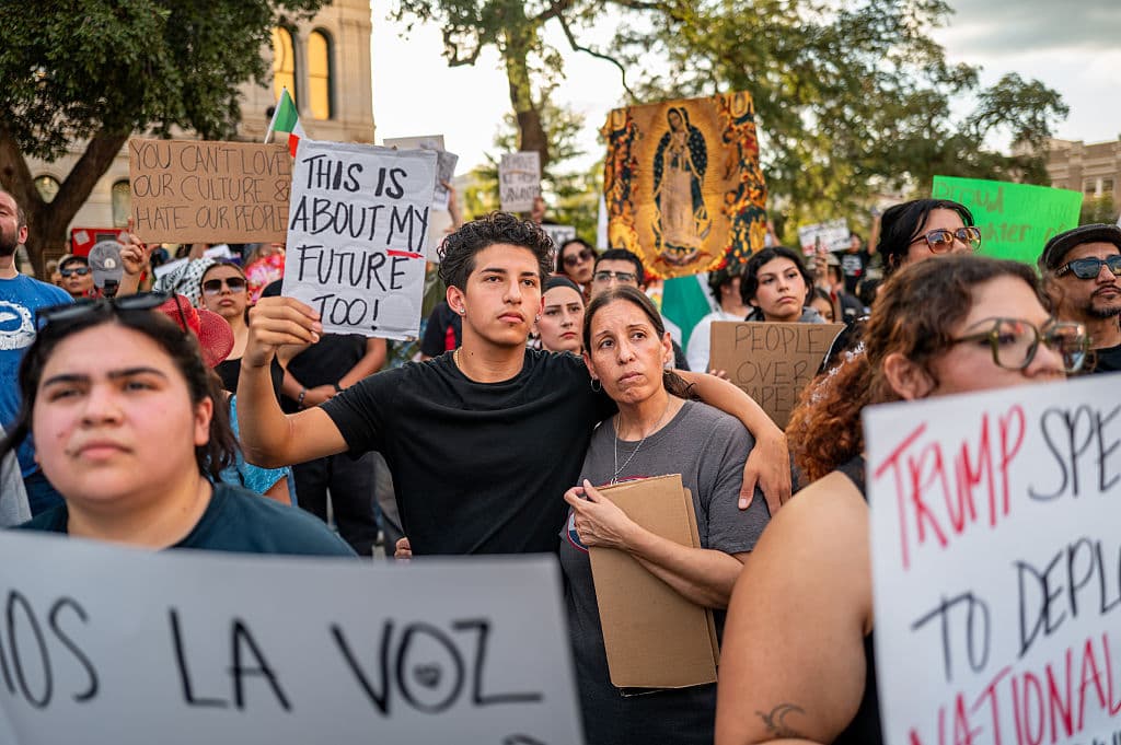 Texas Governor Deploys 5,000 National Guard Troops Ahead of Anti-ICE Protests