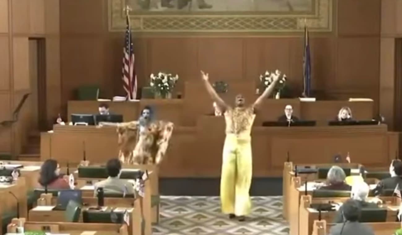 Oregon State Lawmakers Treated to Drag Show on House Floor