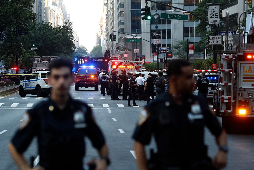 Former NYPD Officer Blames âBystander Empathyâ in Deadly Manhattan Shooting