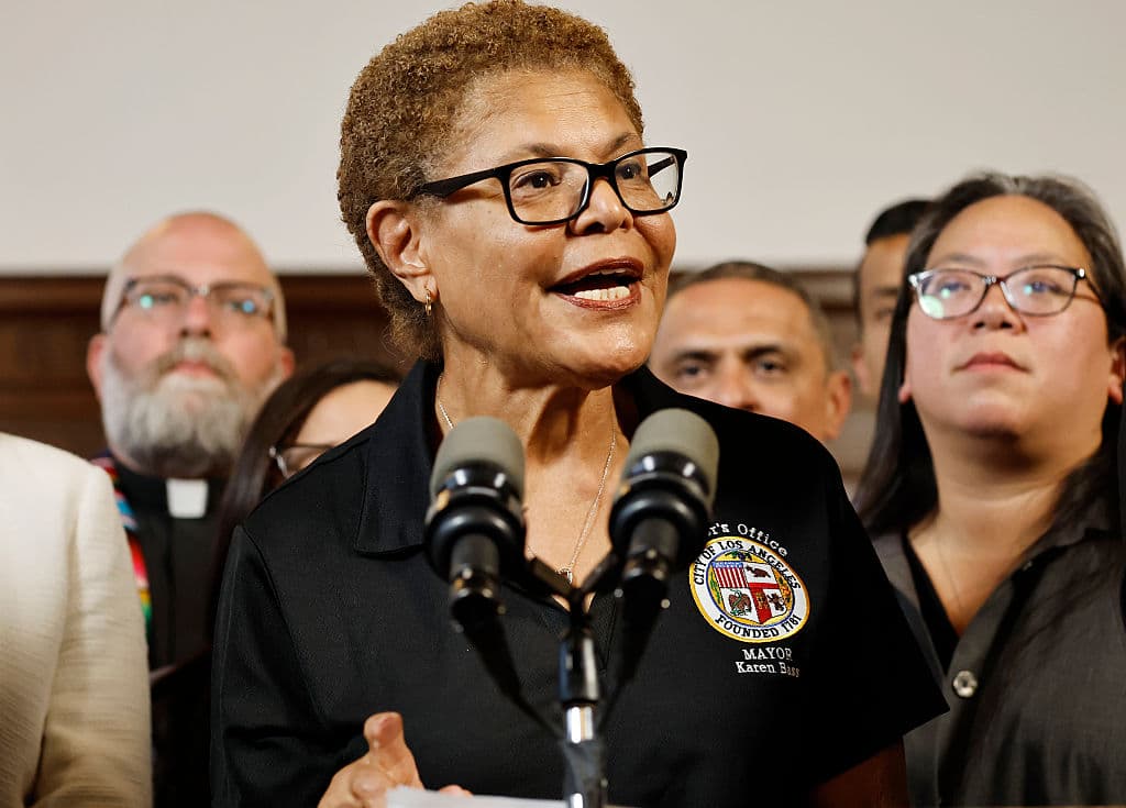 Acting US Attorney Has Sharp Response To Criticism From LA Mayor Following Rally