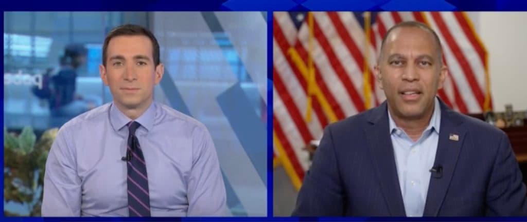 Hakeem Jeffries Canāt Stop Ducking And Dodging When Pressed On Mamdaniās Socialism