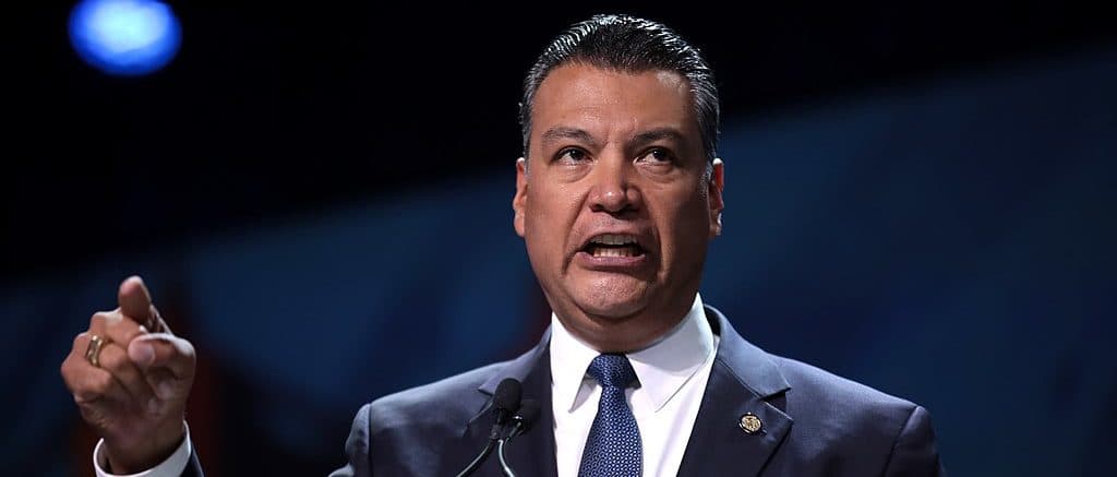 Dems Reportedly Turn To Anti-ICE Senator In Cali Gov Race After Kamala Harris Passes On Run