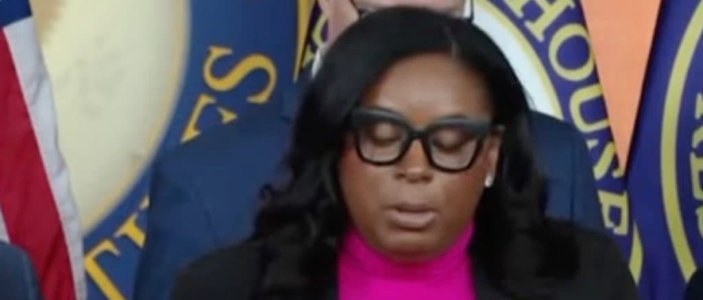 A Few Republicans Help Tank Effort To Censure Dem Who Allegedly Assaulted ICE Officers