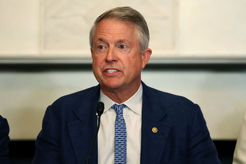 Senatorâs Aide Racks Up $44K Commuting Expenses in 2 Years