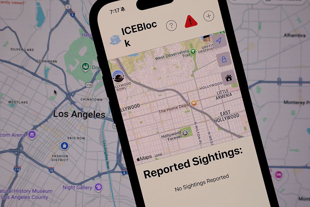 Apple Removes ICE-Tracking App
