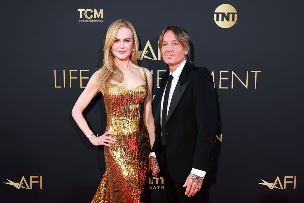 Nicole Kidman Opens Up After Split: ‘I’m Hanging In There’