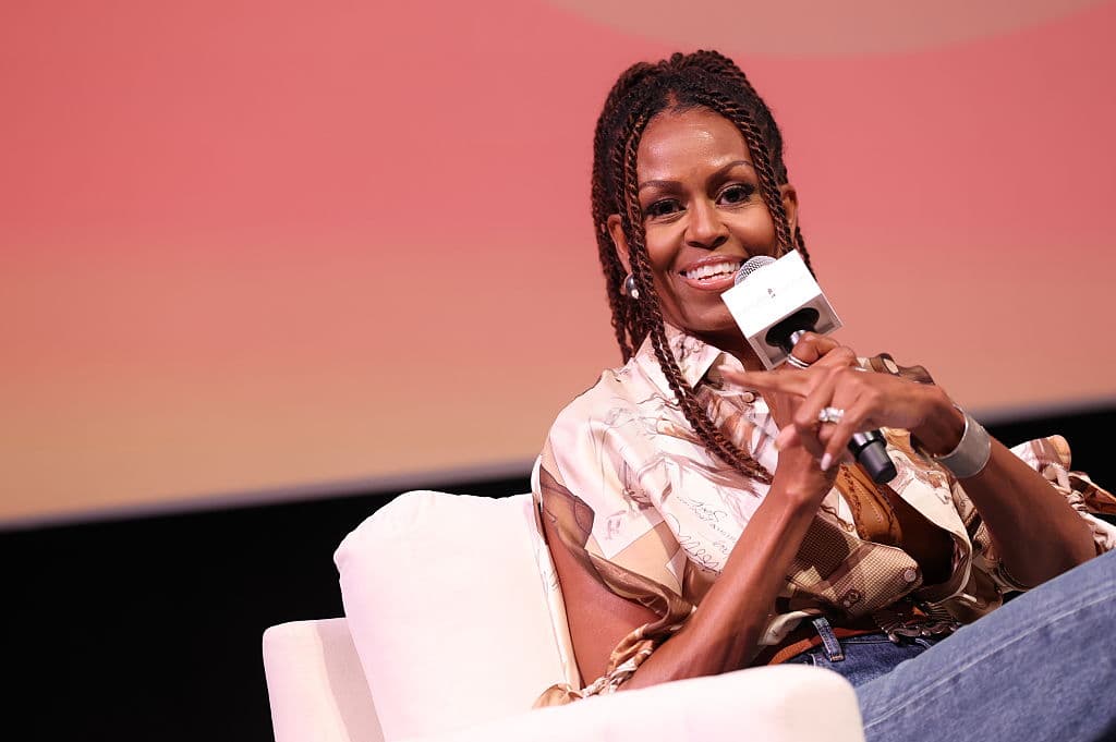 Michelle Obama Says Air Force One âShorts Scandalâ Left Her Angry and Frustrated