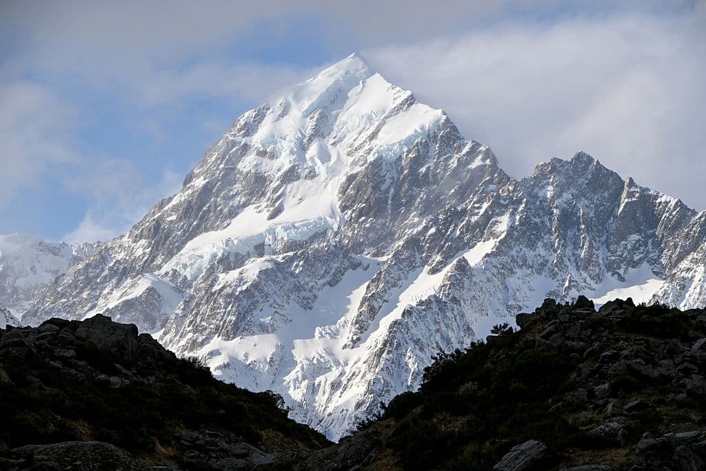 Aoraki Disaster: US Climber One of Two Killed on New Zealandās Iconic Peak