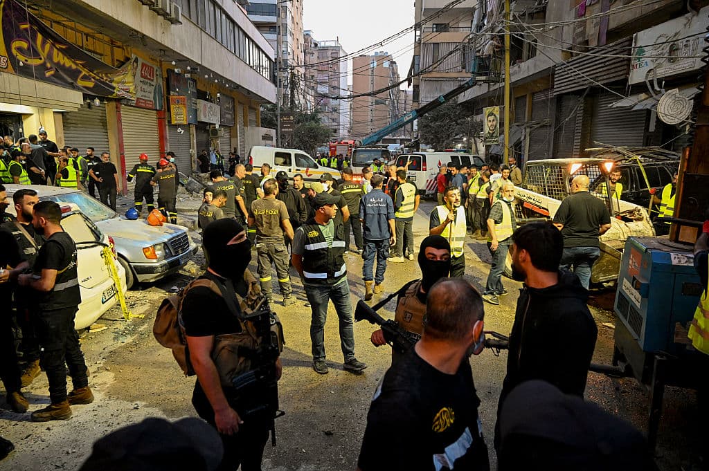 Israel Strikes Beirut, Kills Hezbollah Commander Days Before Popeās Visit