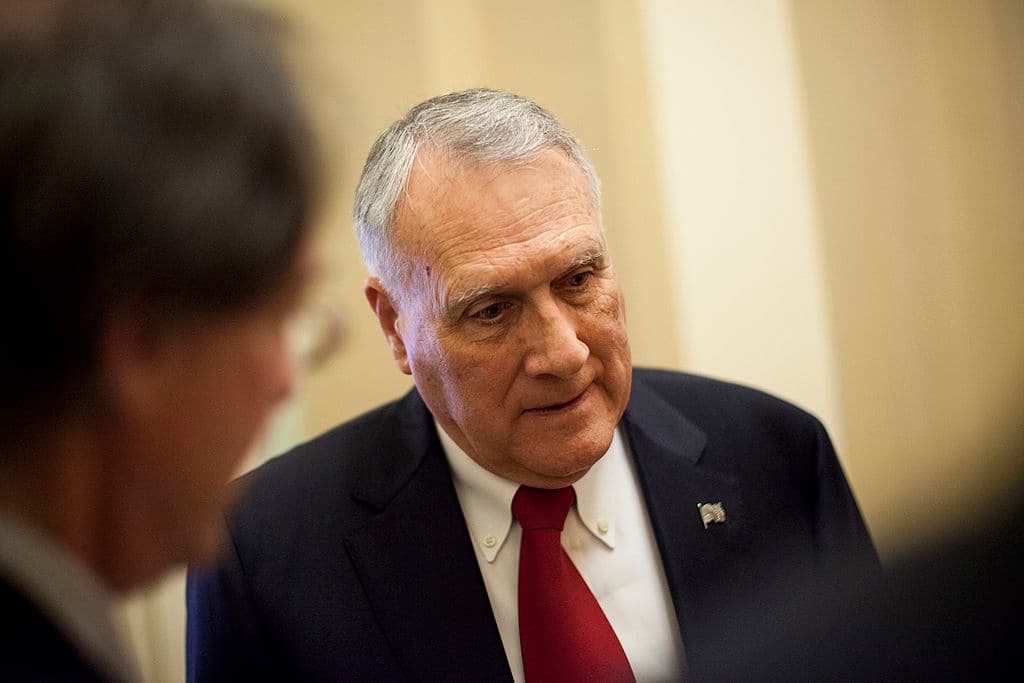 Jon Kyl Stepping Away From Public Following Dementia Diagnosis