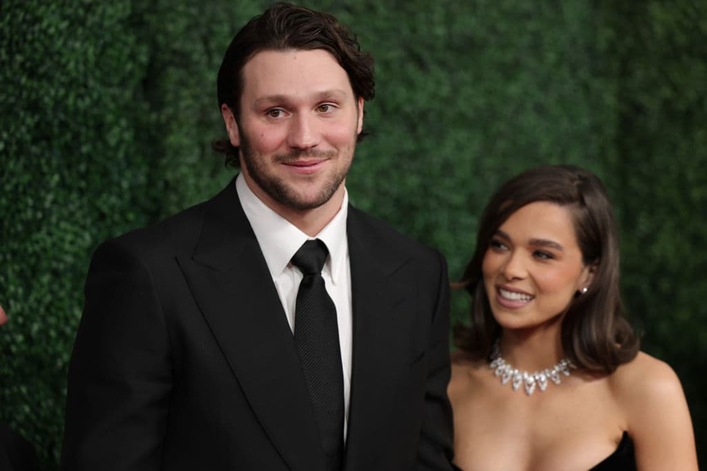 Josh Allen Credits Wife Hailee Steinfeld After Billsā Stunning Rally