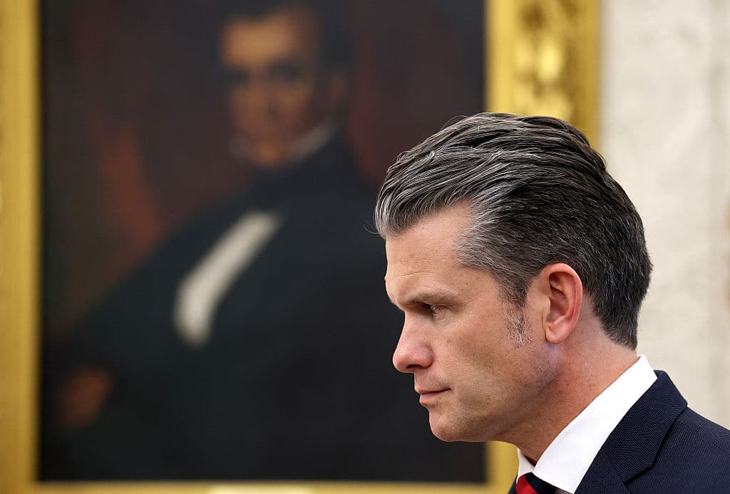 Pentagon Limits Access as Hegseth Hosts Briefings for Select Media Outlets