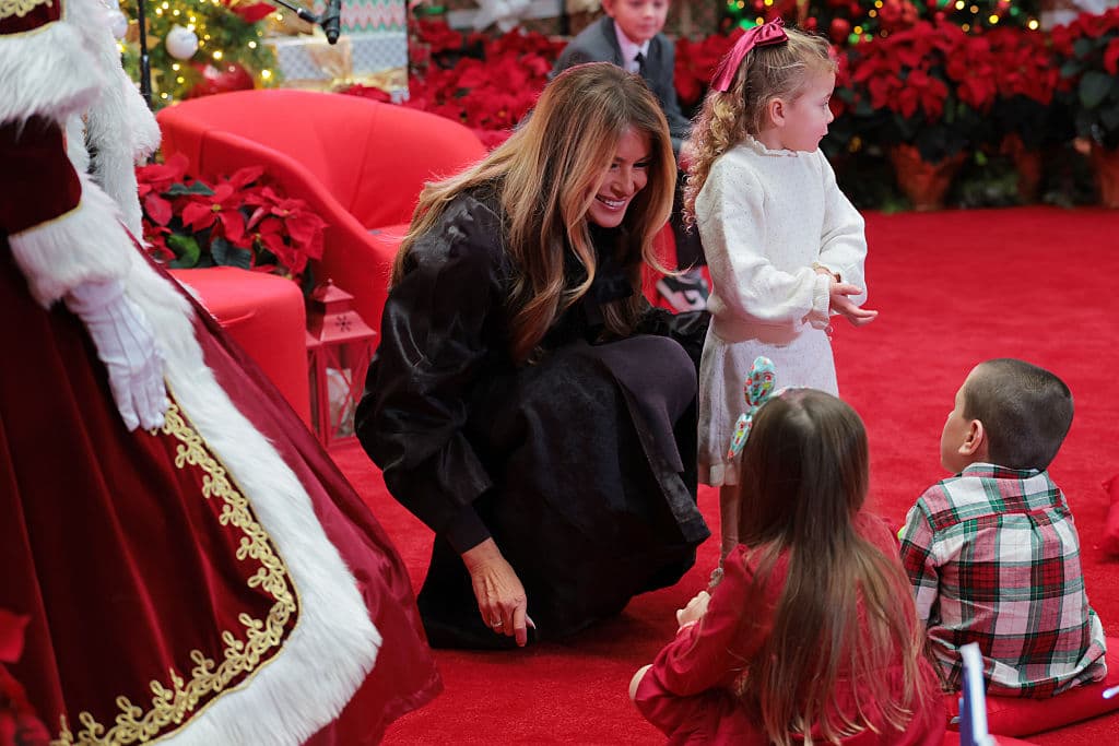 First Lady Visits Childrenās Hospital to Spread Holiday Cheer