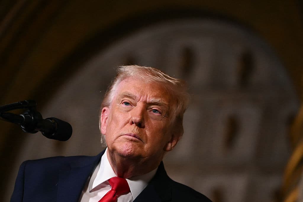 Trump Slams DOJ Over Epstein Photo Release
