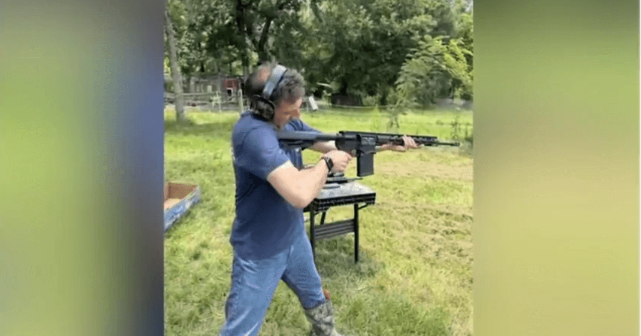 UK Man Says Gun Photos From US Trip Led to Terrifying Arrests