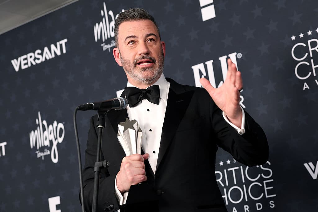 Kimmel Wins Critics Choice Award, Thanks President âDonald Jennifer Trumpâ