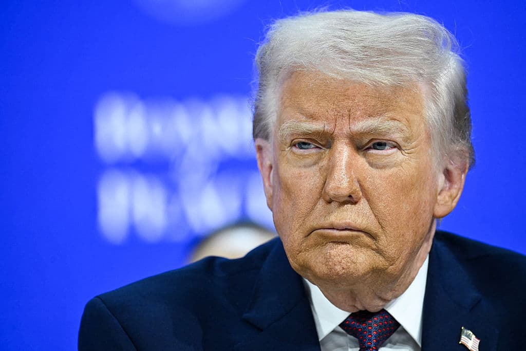 Trump Credits Secret âDiscombobulatorâ Weapon in Maduro Takedown
