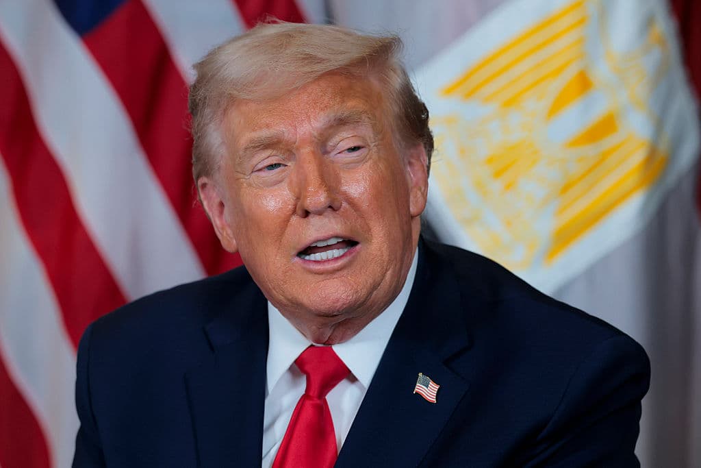 Trump Angered by NYT Poll; Says Paper Must ‘Pay a Price’