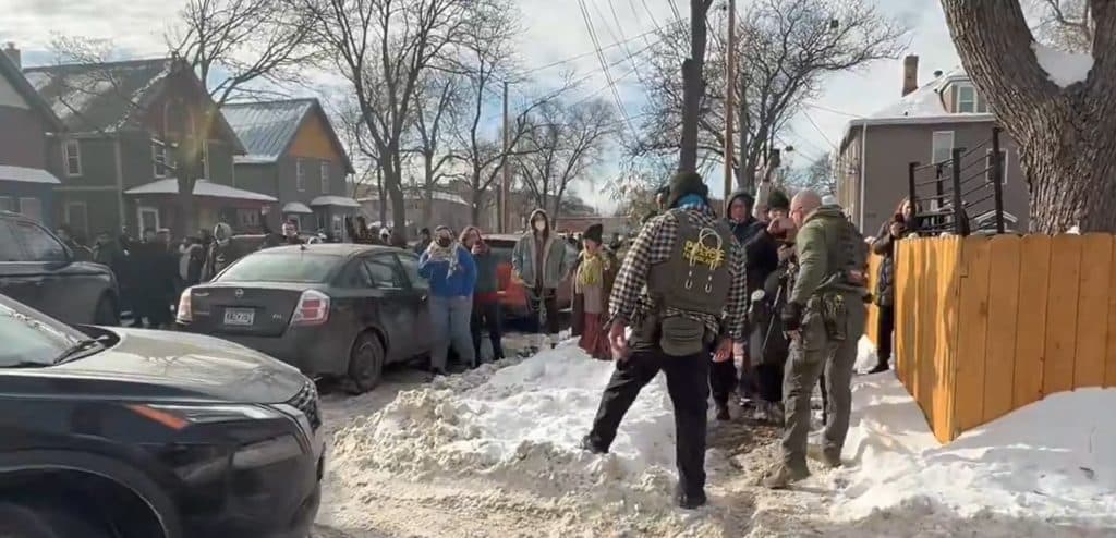 Anti-ICE Riot Chaos Allowed âLatin Kingsâ Gangbanger To Steal FBI Weaponry, Feds Say