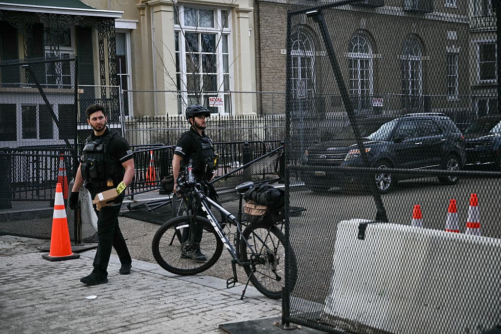 Van Crashes Through WH BarricadeĀ