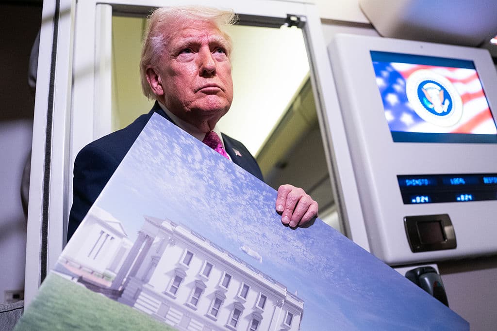 Trump Hypes Ballroom FeaturesÂ
