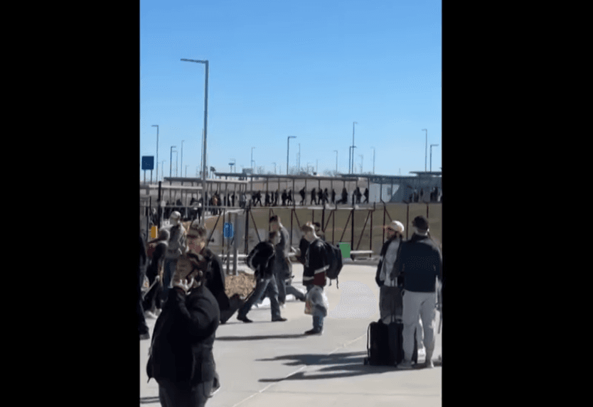 Airport Threat Prompts Evacuation in Kansas City