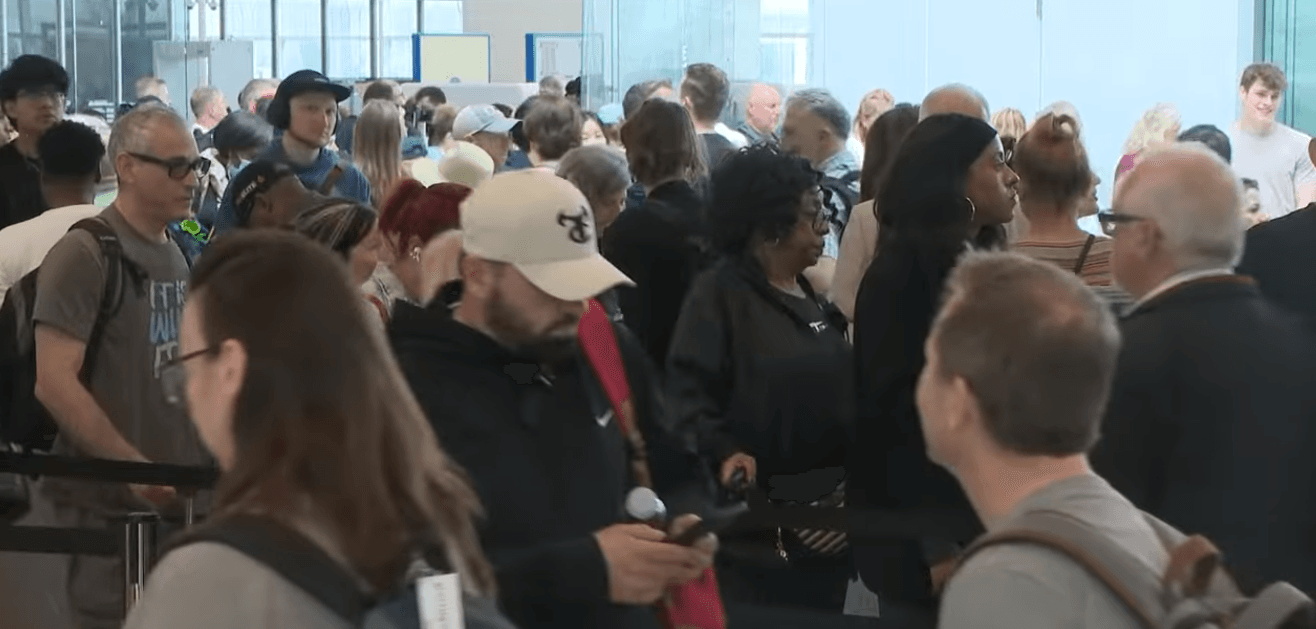 Airport Lines Surge as DHS Funding Lapse Hits TSA Staffing