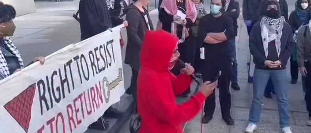 āAppallingā Video Shows Protesters Cheer American Troops Returning Home From Iran War āIn Casketsā