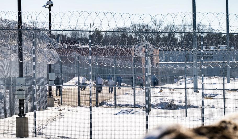 DOJ Launches Investigation Into Womenâs Prisons