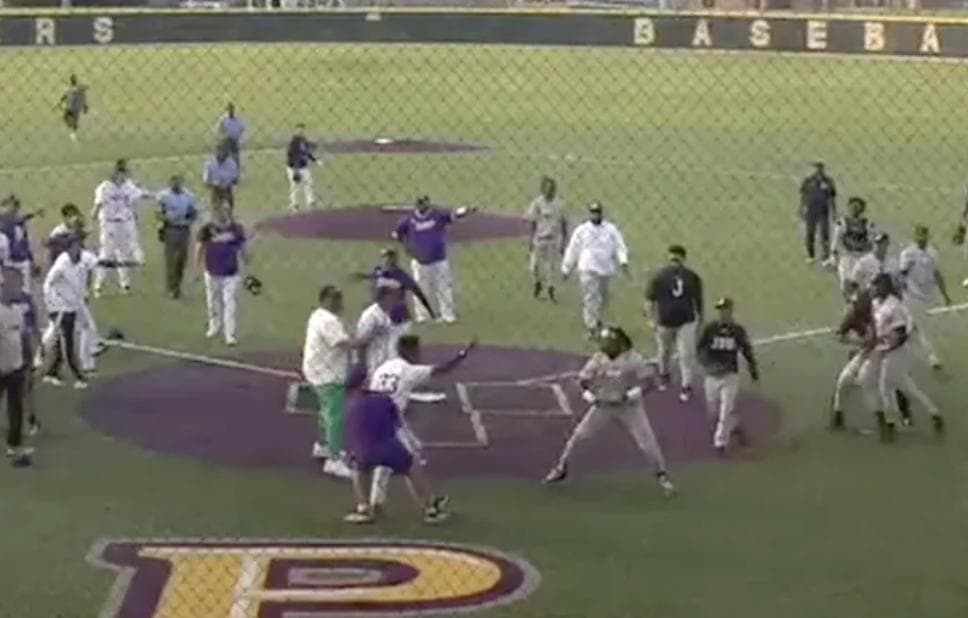 Large Fight Breaks Out During College Baseball Game