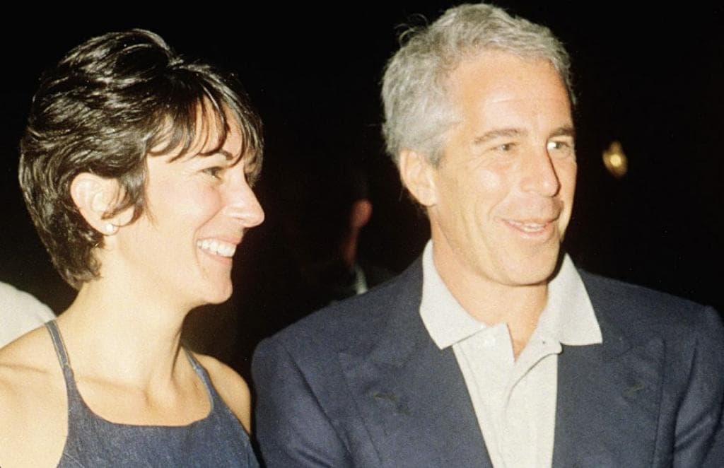New Report Details Prison Guardās Activities Prior To Epsteinās Death