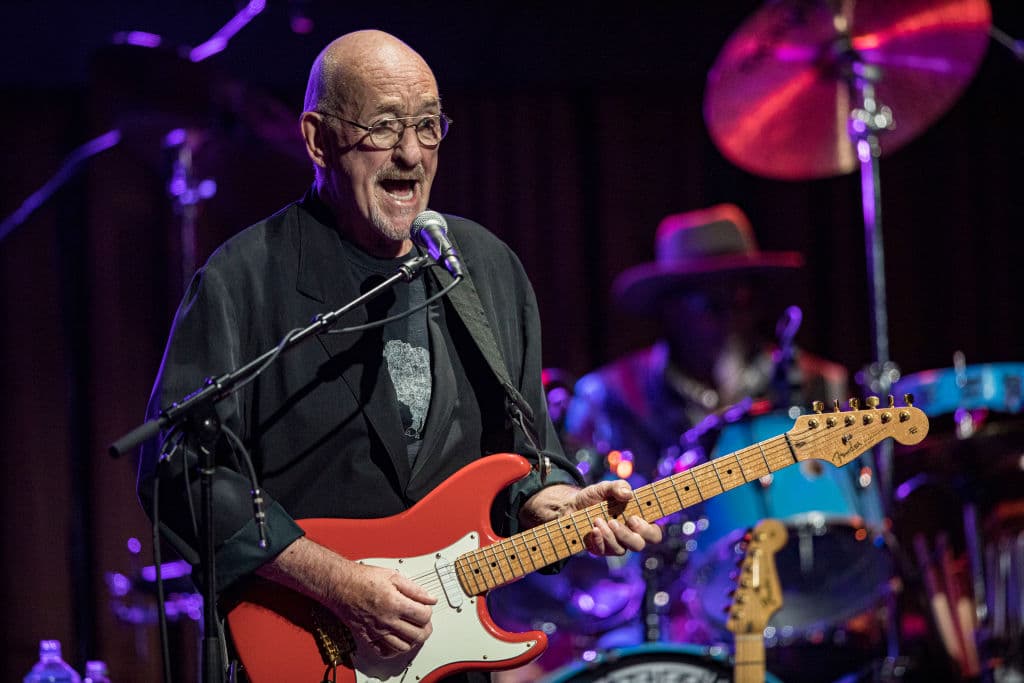 Rock & Roll Hall of Famer Dave Mason Dies at 79