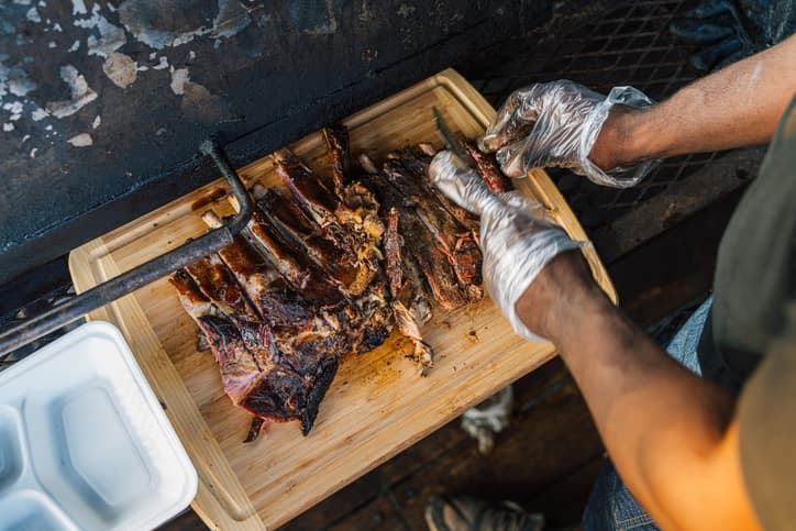 Popular BBQ Chain Abruptly Shuts Down Locations Nationwide Amid Bankruptcy Turmoil