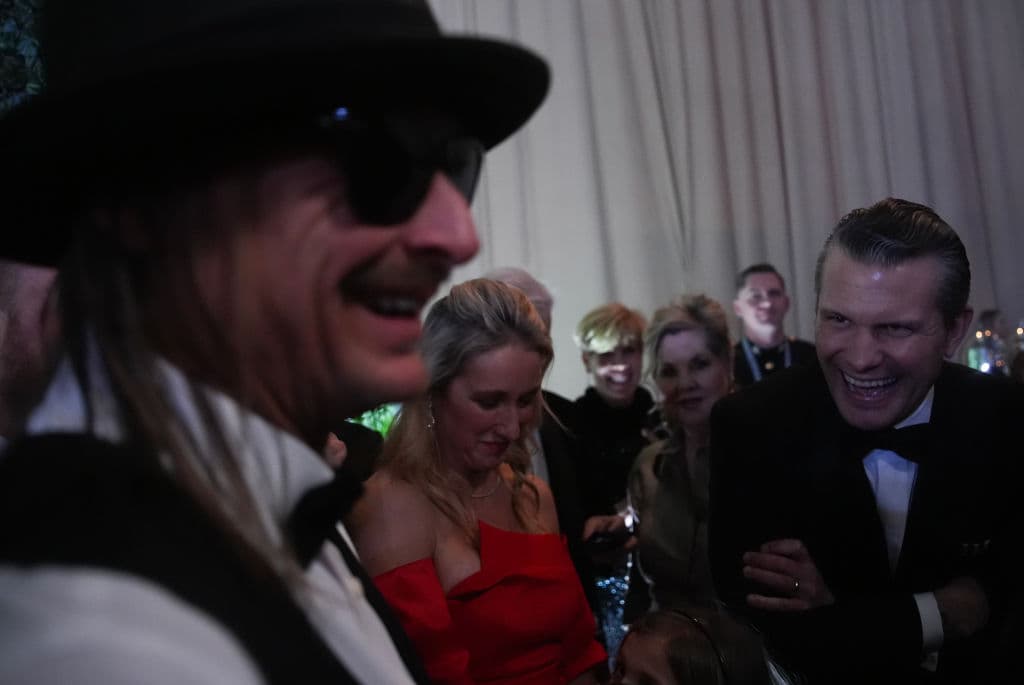 Hegseth Clears Kid Rock Fly-by Crews