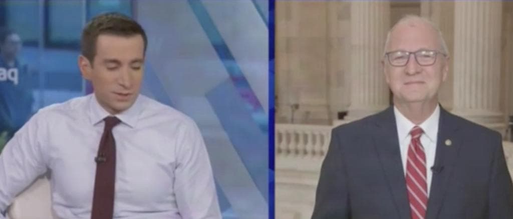 Senator Gets Confronted Over Call For Jerome Powell To âCash Inâ On Fed Post. You Wonât Believe His Response