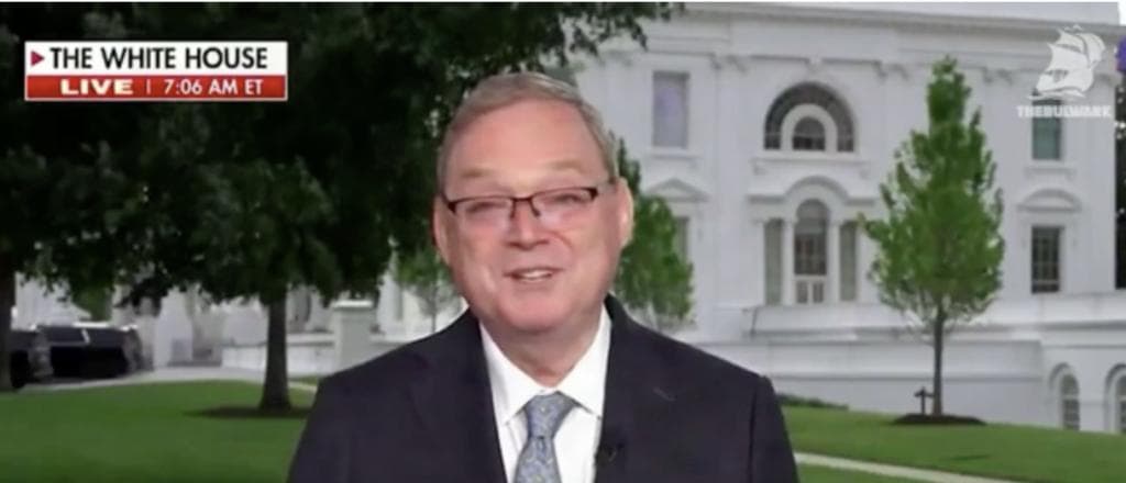 Trump Econ Adviser Says Itās Good Sign Americans Using Credit Cards More As Iran War Blows Up Their Budgets