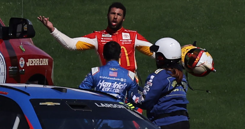 Bubba Wallace Issues Apology For Shoving NASCAR Driver: 'I Intend To ...