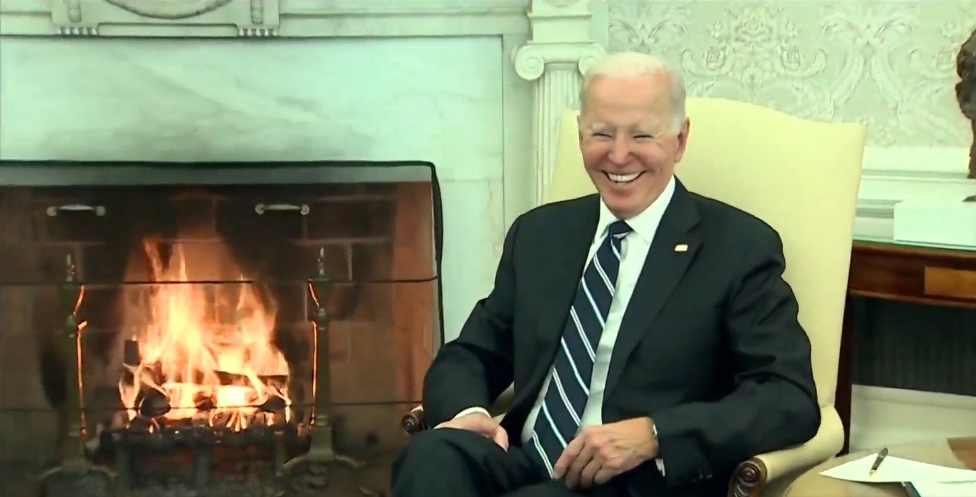 ‘Don’t Get Hurt’: Biden Laughs As Reporters Ushered Out Of Oval Office ...