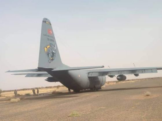 Photos posted on social media purport to show a bullet hole in what was identified as a Turkish C-130 military transport plane that landed at Wadi Sidna Air Base in Khartoum.