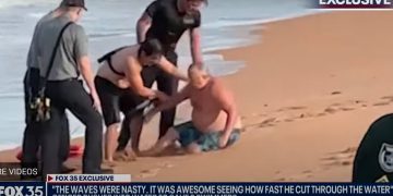 Police Officer Dramatically Rescues 2 Swimmers in Florida